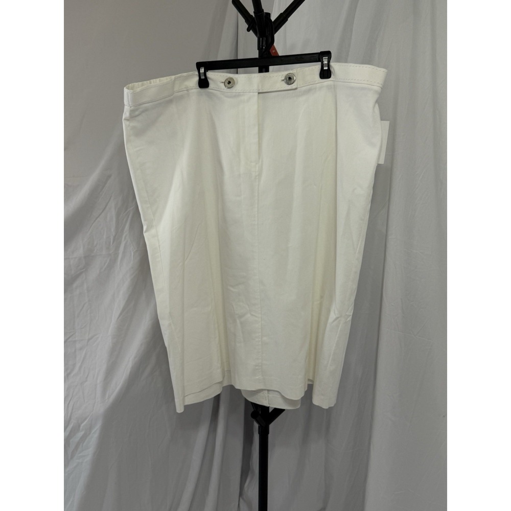NWT Liz & Me Platinum Collection Skirt White 28W Button Zip Straight Business